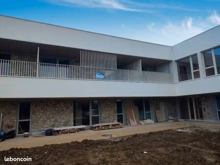 cabinet medical dans pôle de santé neuf