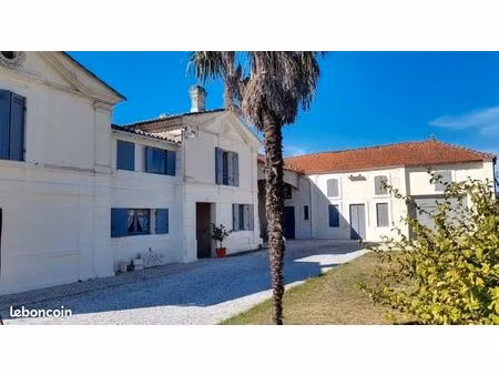 maison 10 pièces 320 m²