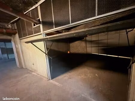 grand double box à louer