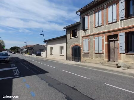 local professionnel en plein centre ville