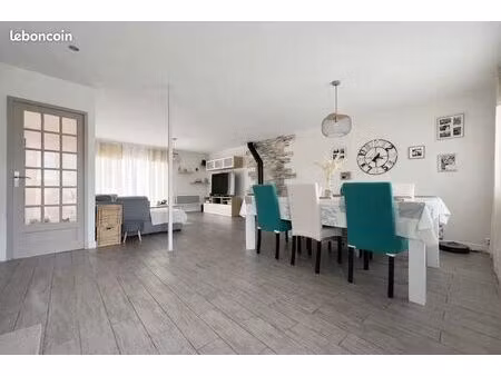 maison 7 pièces 142 m²