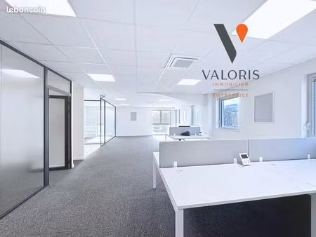 bureaux 121 m²