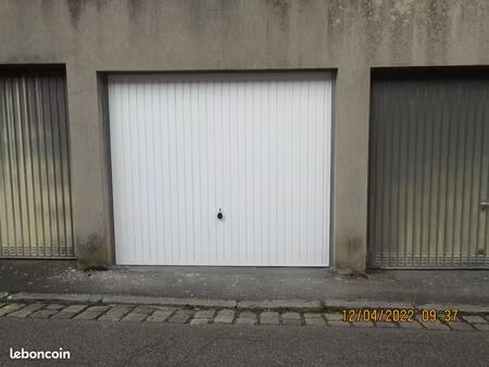 a louer à neufchatel-en-bray garage rue jossier