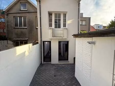 maison 3 chambres à deux pas de stockel avec cours avant