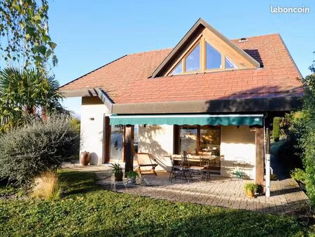 maison individuelle sur les hauteurs de motz