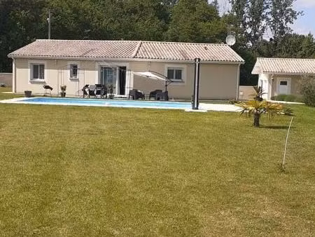 maison contemporaine 103 m2 4 pièces avec piscine st yzan de soudiac 33