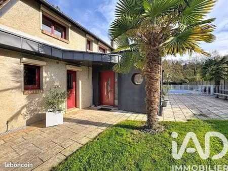 maison 7 pièces 180 m²