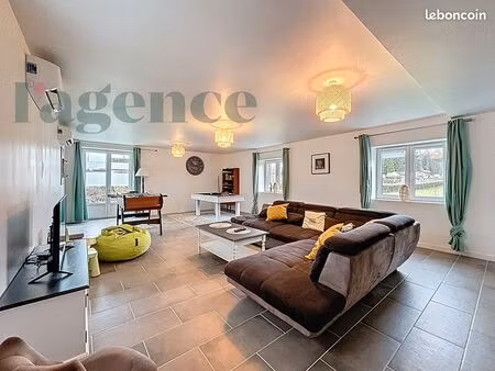 maison 7 pièces 208 m²