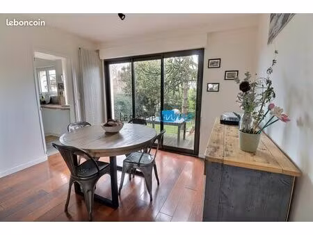 pavillon 5 pièces 82 m²