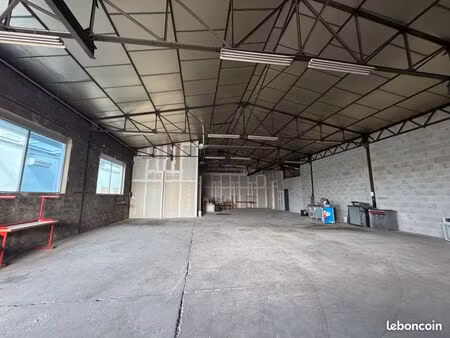 local commercial 330 m² la côte-saint-andré