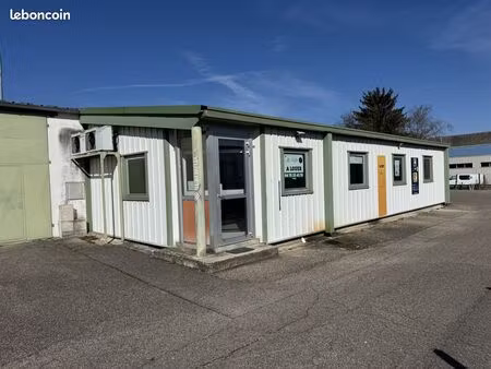 bureaux  local commercial  atelier 338 m² saint-jean-de-soudain