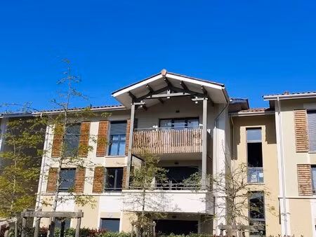 bel appartement lumineux de 62 m² dans résidence arcachonnaise avec ascenseur et 2 parking