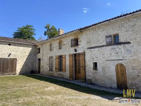 maison 7 pièces 250 m²