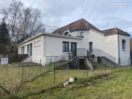 immeuble 3 pièces 260 m²