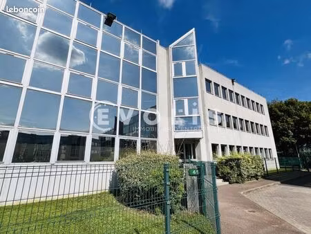 bureaux 1 122 m²