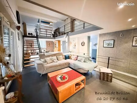 maison 9 pièces 225 m²