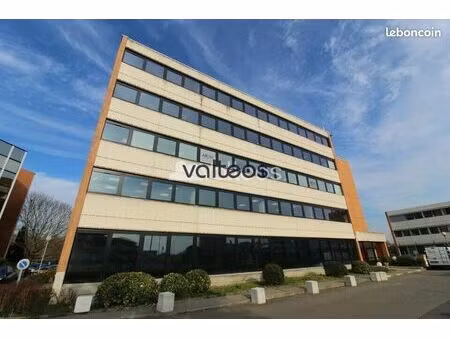 bureaux 328 m²