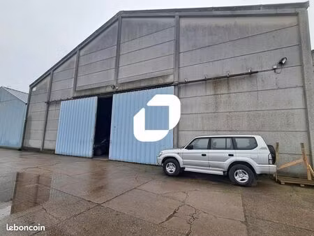 local d'activité 1 000 m²