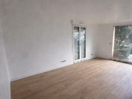 à louer – cabinet médical de 31 m² avec salle d'attente – idéal profession libérale de san