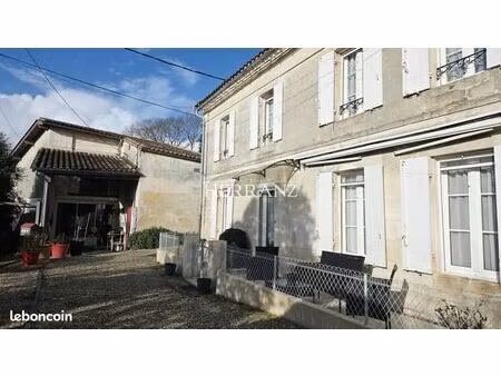 maison 6 pièces 210 m²