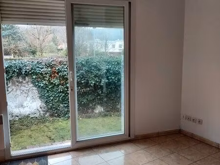 f2 en rez-de-chaussée