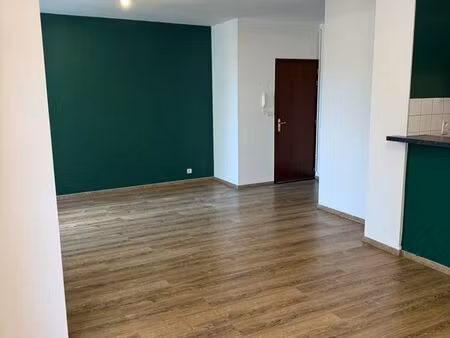 appartement f3 rénové – 43 m² – lumineux et au calme – jouy-sur-morin