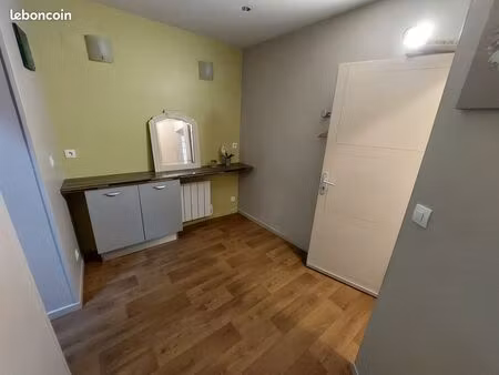 location local commercial meublé proche centre-ville