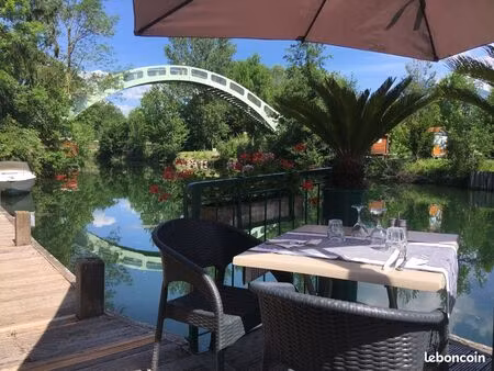 chanaz  bord de l'eau  restaurant bar licence iv à vendre