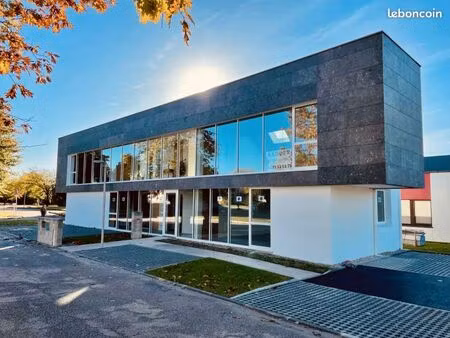 bureaux neufs à louer - 73 m2