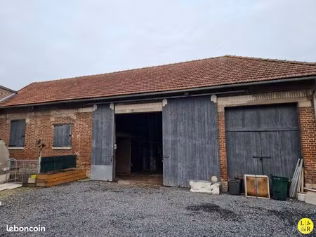 local 165 m² feuchy