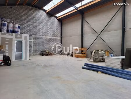 local d'activité 209 m²