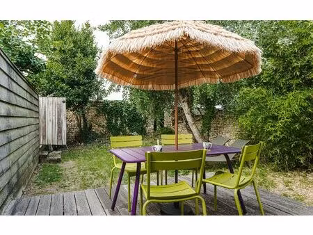 location maison  m² t-2 à sainte-marie-de-ré  900 €