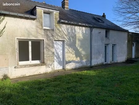 maison ancienne dans un village de nort sur erdre