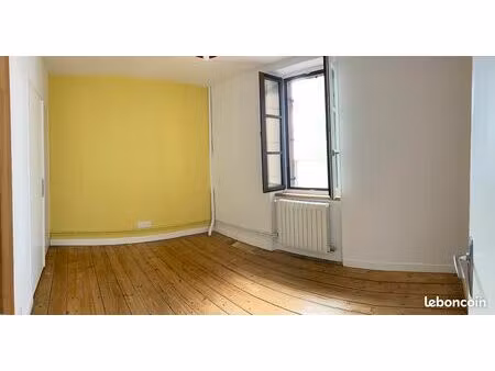 bureau indépendant dans coworking hypercentre chambéry