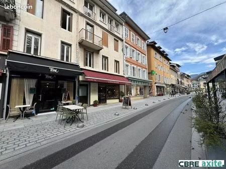 local commercial 96 m²