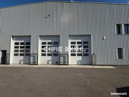 local d'activite 1056 m² la ravoire