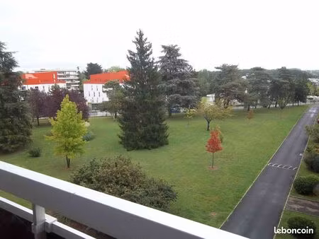 loue appartement 4 pièces blanquefort