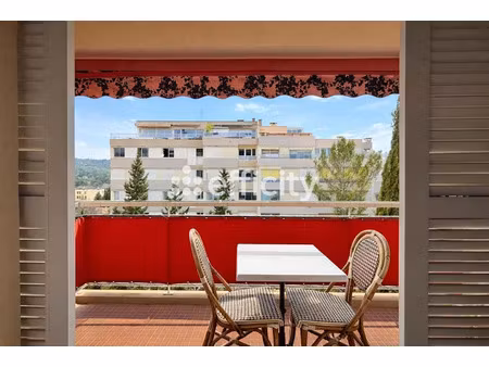 vente appartement 5 pièces 90 m² à aix-en-provence (13090)  338 000 €