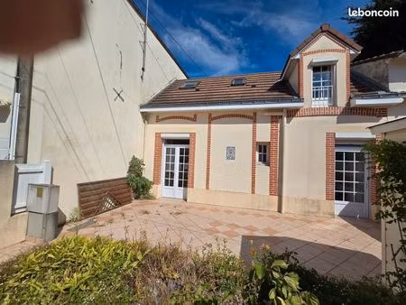 exclusivite - les commerces et la plage à pied