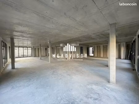 local commercial 210 m²