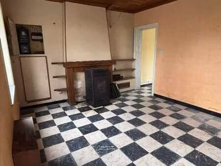 maison à renover  1 chambre et jardin