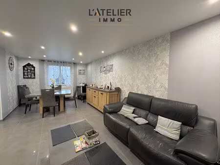 maison familiale rénovée  laon ville basse  cour et stationnement