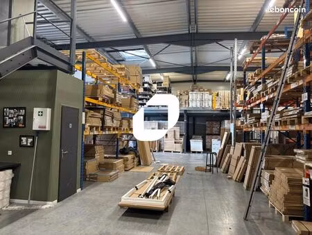 local d'activité 750 m²
