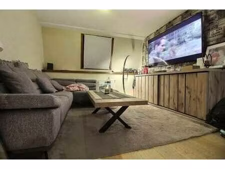 bel appartement 2chs au 2ème gauche avec terrasse