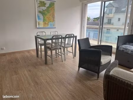 231 avenue de lattre de tassigny  200m du marché  parking  balcon