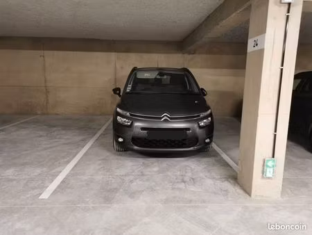 place de parking en sous-sol à louer centre-ville saint-laurent de mure place du marché