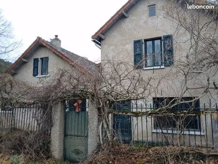 vends pisciculture et maison d'habitation