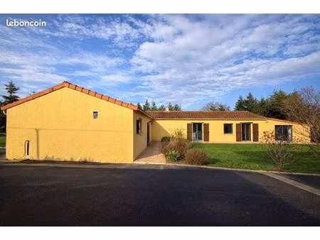 maison 6 pièces 199 m²