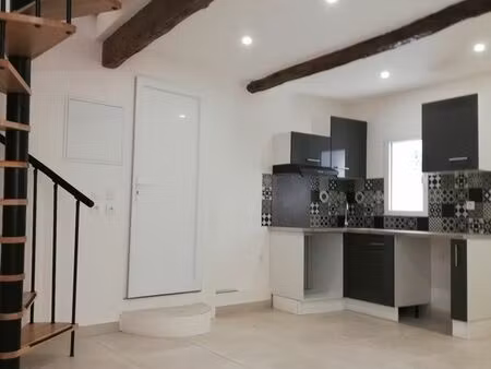 à louer – t3 duplex de charme – centre village