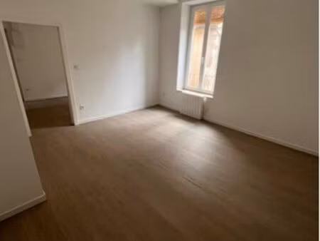 appartement t2 centre ville de briare